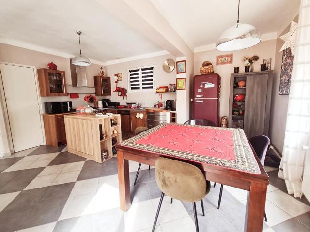 St Martin de valgalgues Maison 3 chambres sur 1700m2 de terrain avec Piscine