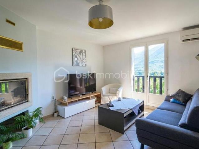 COUP DE COEUR: Maison avec vue panoramique sur les montagnes 107 m² 3 chambres Garage Jardin Notre Dame de Mésage