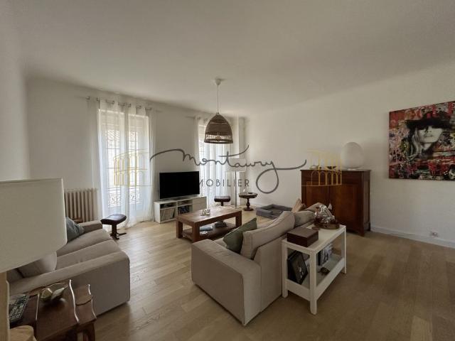 COUP DE COEUR NÎMES – JEAN JAURÈS – SUPERBE APPARTEMENT P4/5 RÉNOVÉ D’ENVIRON 114 M²