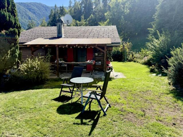 COUP DE COEUR AVEC VUE EXCEPTIONNELLE ET SANS VIS À VIS A BASSE NENDAZ