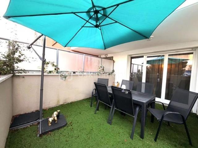 COUP DE COEUR À EYBENS T2 EN REZ DE TERRASSE AVEC DEUX TERRASSES