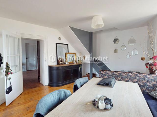 Coup de Coeur Assuré: Magnifique Duplex d'environ 195 m² à Charlieu