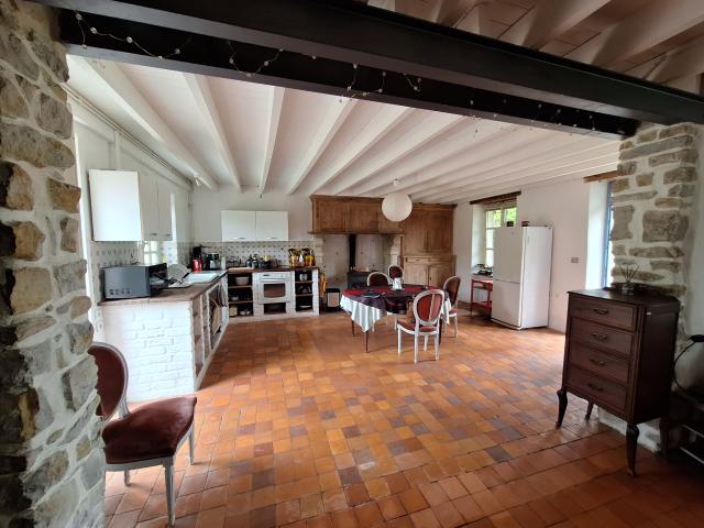 Coup de coeur assuré maison en pierre à RAVENOVILLE 50480, proche mer