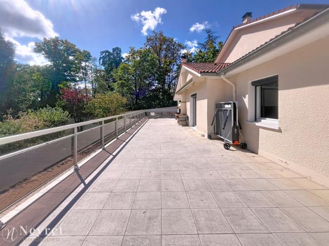 Coup de coeur assuré pour cette maison familiale située à VE