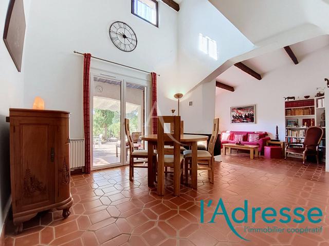 COUP DE COEUR ! Charmante villa 5 p. 126 m2 avec piscine sur. 127m² Mandelieu la Napoule
