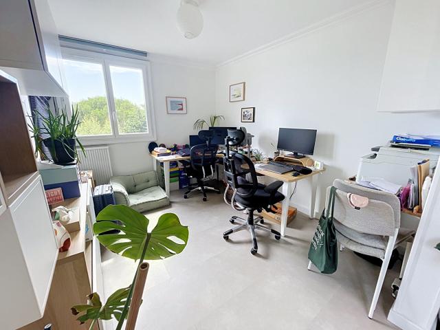 Coup de coeur Grand T3 meublé de 78 m² avec vue dégagée Résidence La Figuière