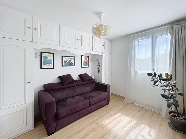 Coup de coeur Grand T3 meublé de 78 m² avec vue dégagée Résidence La Figuière