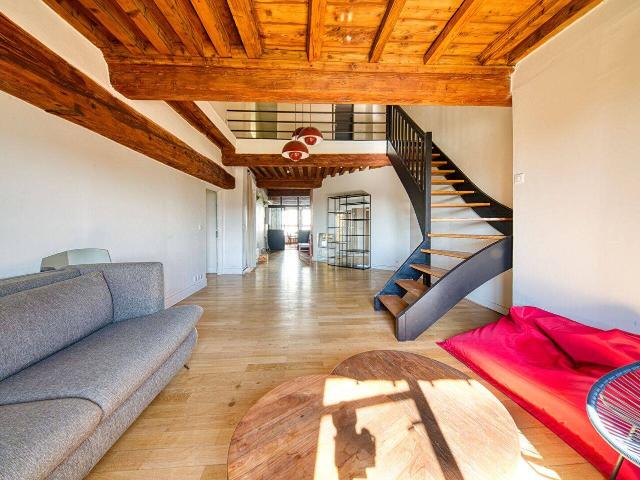 COUP DE COEUR LYON 4e Magnifique Duplex T4 Meublé de 114 m²