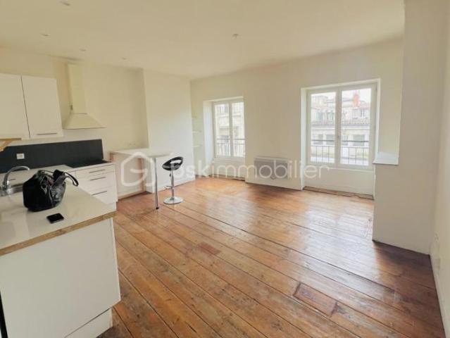 COUP DE COEUR *PROCHE PLACE CAMILLE JULIAN * T3 DUPLEIX 51 M2 ENV