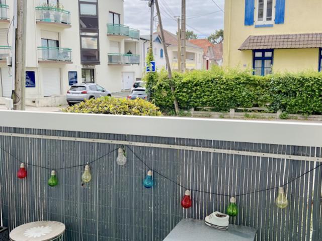Coup de coeur T2 entièrement rénové avec balcon sud, parking