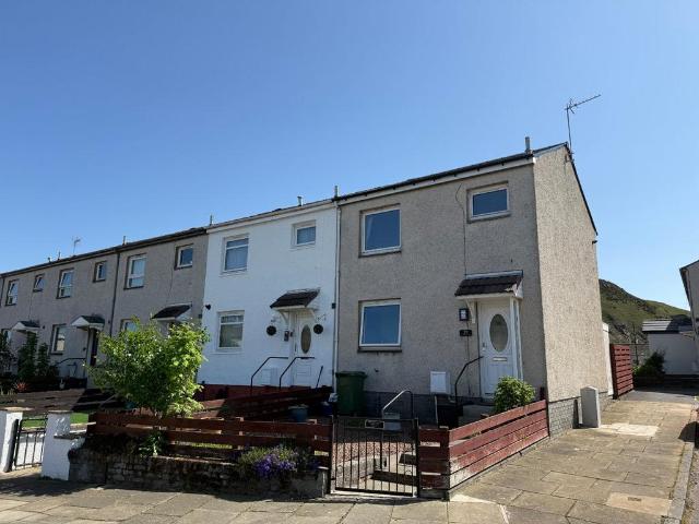 Couper Avenue, North Berwick, East. 2 bed end of terrace house to rent £1,325 pcm £306 pw