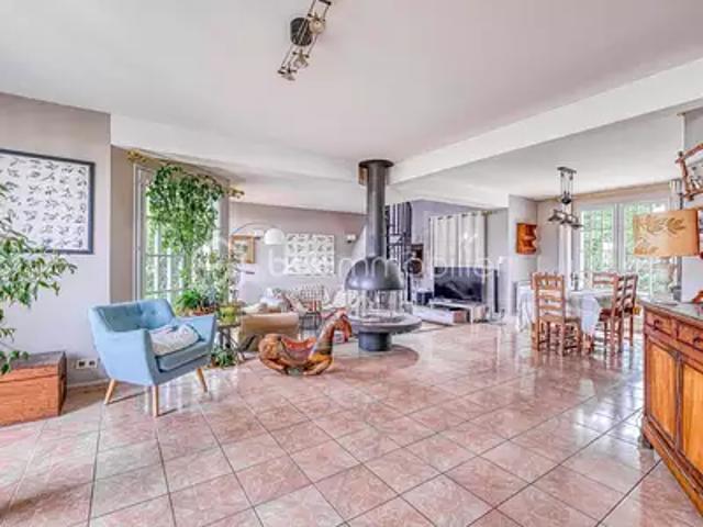Coupvray 77700 Achat / Vente maison 8 pièces t8 terrasse