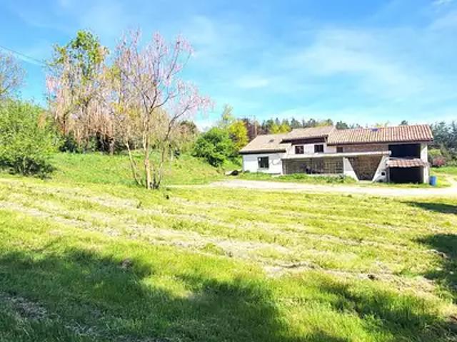 Cour et Buis 38122 Achat / Vente maison 7 pièces t7 au dernier étage