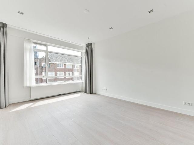 Courbetstraat 36 3