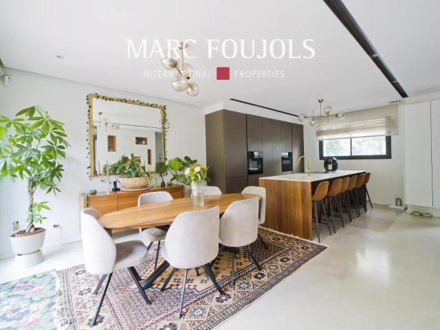 Courbevoie maison contemporaine en parfait état avec terra. 195m² Courbevoie