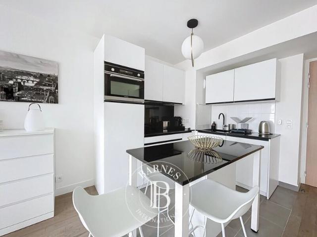 Courbevoie, Appartement 1 Chambre 40 m² en location