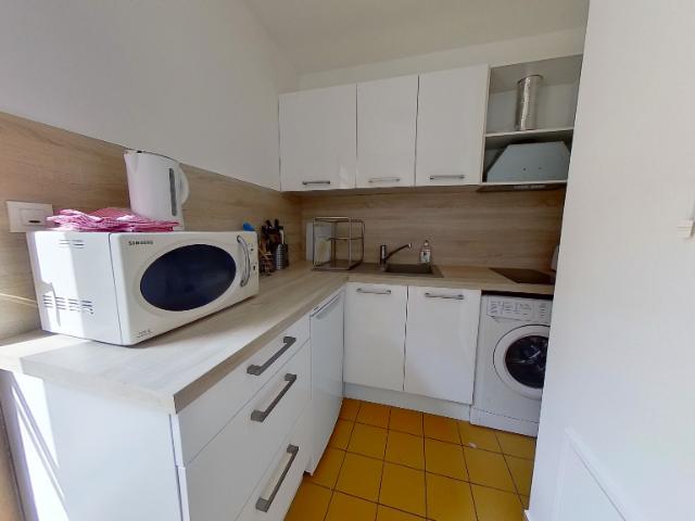 COURBEVOIE Studio meublé de 37m² avec terrasse de 27m2
