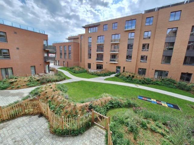 Courbevoie Superbe Appartement 2 ch. – 92m²