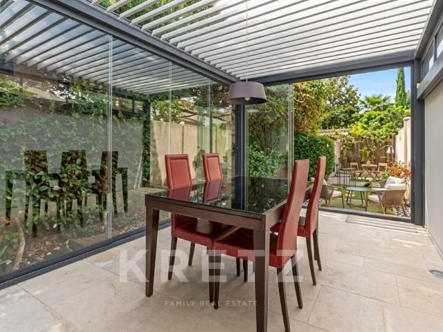 Courbevoie 92400 Coeur De Ville Maison Individuelle. 120m² Courbevoie