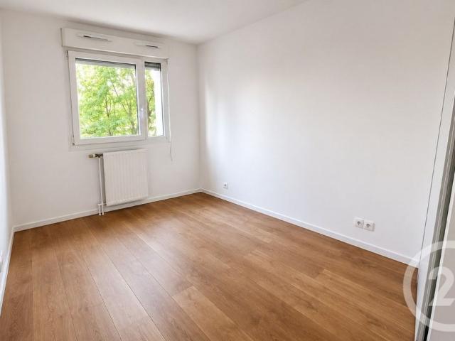 Courbevoie, 92400