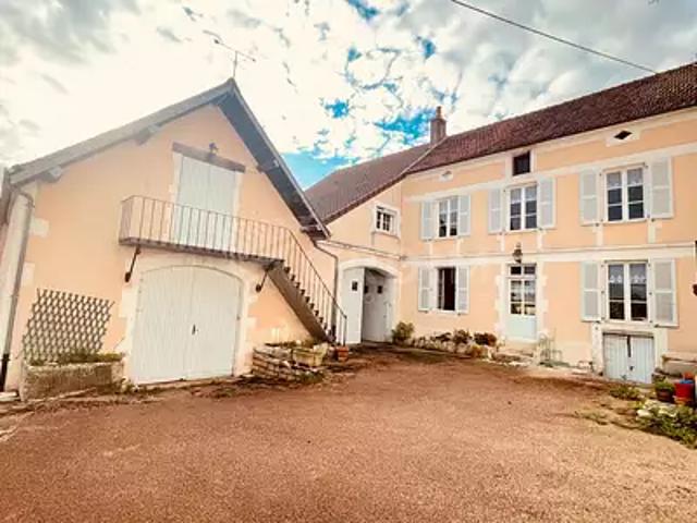Courgis 89800 Achat / Vente maison 8 pièces t8 au dernier étage