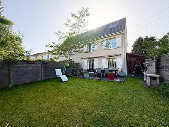 Courdimanche 95800 Achat / Vente maison 6 pièces t6 au dernier étage terrasse
