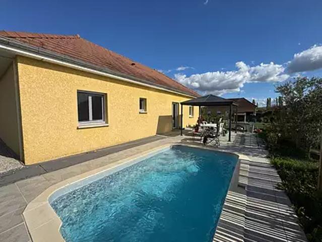 Courlaoux 39570 Achat / Vente maison 5 pièces t5 au dernier étage jardin