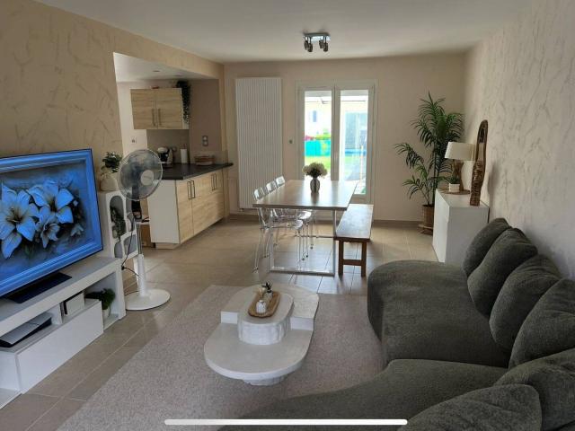 Cournon – A louer Maison 6 pièces avec jardin