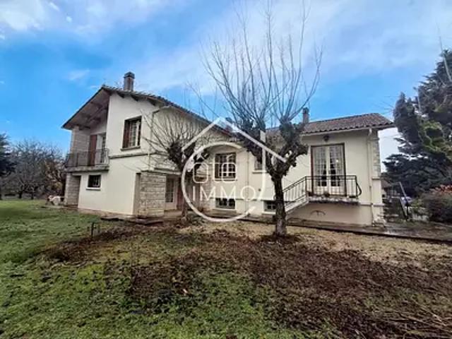 Cours de Pile 24520 Achat / Vente maison 7 pièces t7 au dernier étage