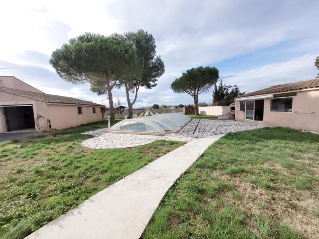COURSAN Belle villa de type V, de 148 m2 habitable, de plain