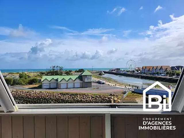 Courseulles sur Mer 14470 Location appartement 3 pièces t3 au dernier étage cave