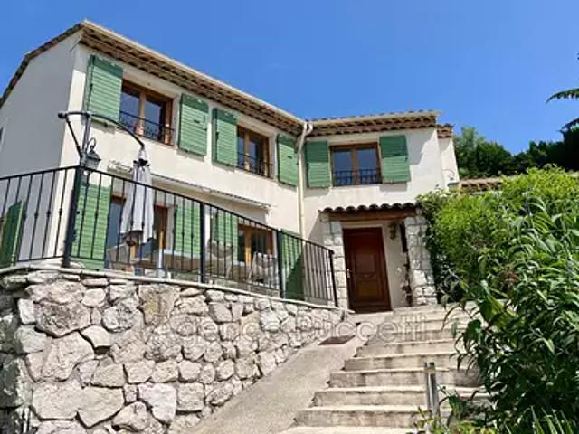 Coursegoules 06140 Achat / Vente maison 4 pièces t4 piscine parking