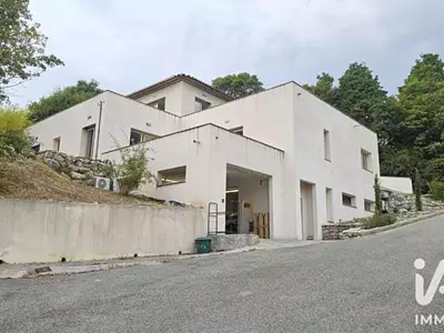 Coursegoules 06140 Achat / Vente maison 5 pièces t5 terrasse parking