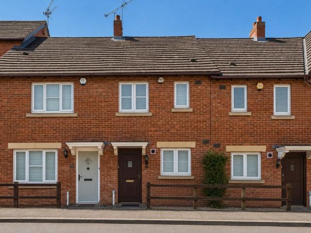 Court View, Stonehouse, Gloucestershire GL10, 2 bed terraced house to rent, £1,100 pcm | PrimeLocation
