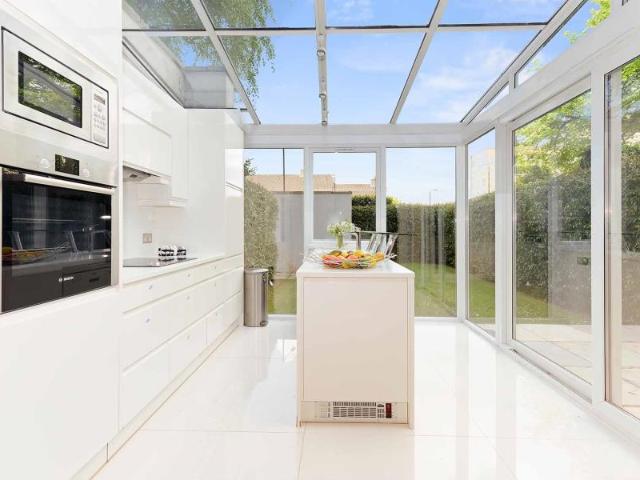 Court Close, St. Johns Wood Park. 4 bed terraced house to rent £10,799 pcm £2,492 pw