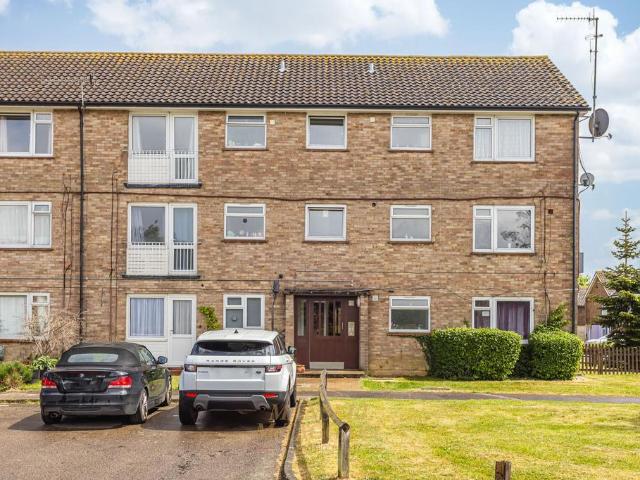 Court Lodge Road, Horley RH6 1 bed flat to rent £1,100 pcm £254 pw