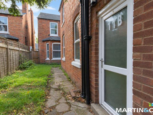 Court Oak Road, Harborne B17, 1 bed flat to rent, £950 pcm | PrimeLocation