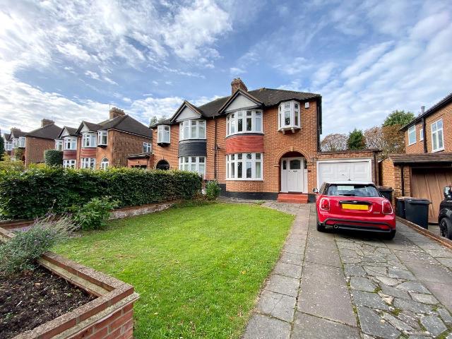 Court Road, Orpington BR6, 3 bed property to rent, £2,500 pcm | PrimeLocation