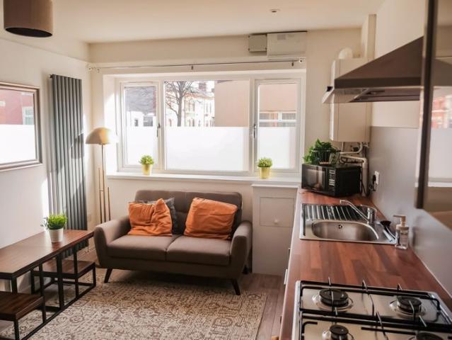 Court Road, Grangetown, Cardiff CF11, 2 bed flat to rent, £1,100 pcm | PrimeLocation