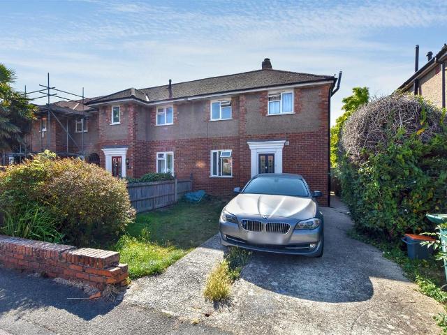 Court Road, Hampden Park, Eastbourne BN22, 3 bed property to rent, £1,350 pcm | PrimeLocation