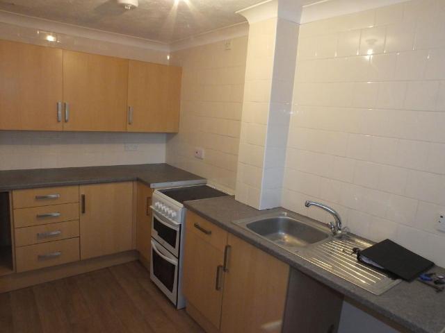 Court Road, Lewes BN7 2 bed semi detached house to rent £1,425 pcm £329 pw