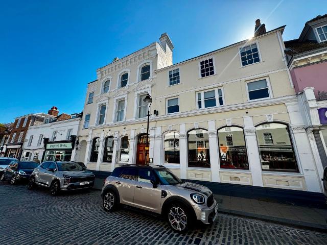 Court Street, Faversham ME13, 3 bed flat to rent, £1,500 pcm | PrimeLocation