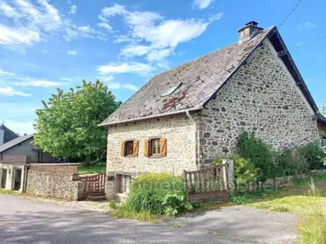 Courteix 19340 Achat / Vente maison 3 pièces t3 parking