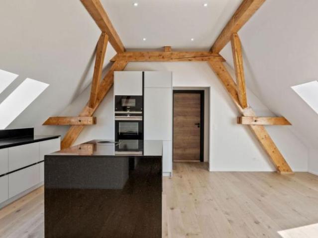 Courtelary, magnifique appartement de 4.5 pièces dans les combles