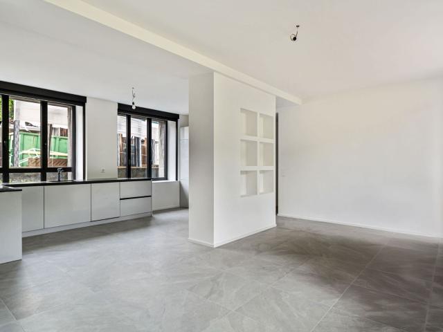 Courtelary, prächtige 4,5 Zimmer Wohnung im Erdgeschoss