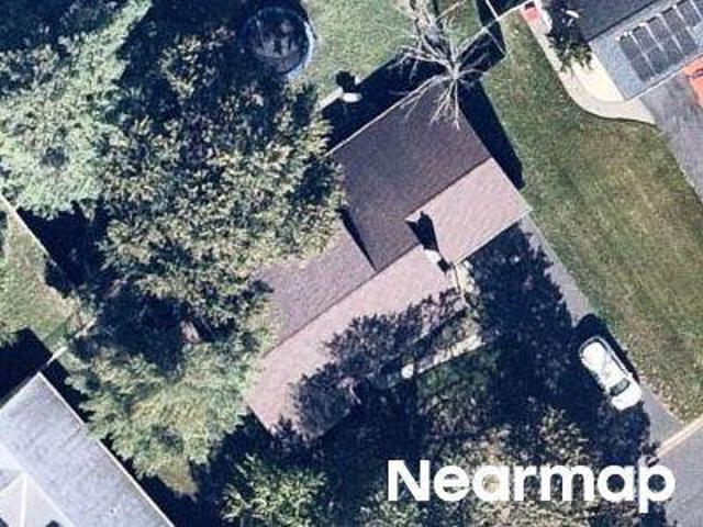 Courtland Ln