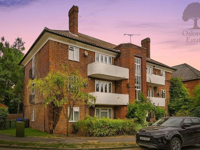 Courtlands, Maidenhead SL6, 2 bed flat to rent, £1,695 pcm | PrimeLocation