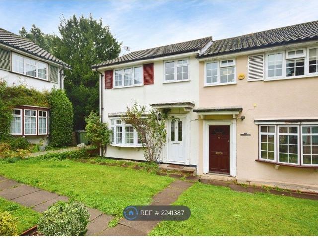 Courtlands, Sutton SM2, 3 bed end terrace house to rent, £2,450 pcm | PrimeLocation