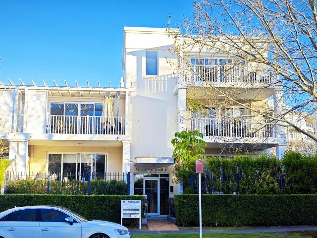 DEPOSIT TAKEN! Courtyard 2 bedroom apartment
