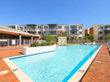Courtyard Apartment Living